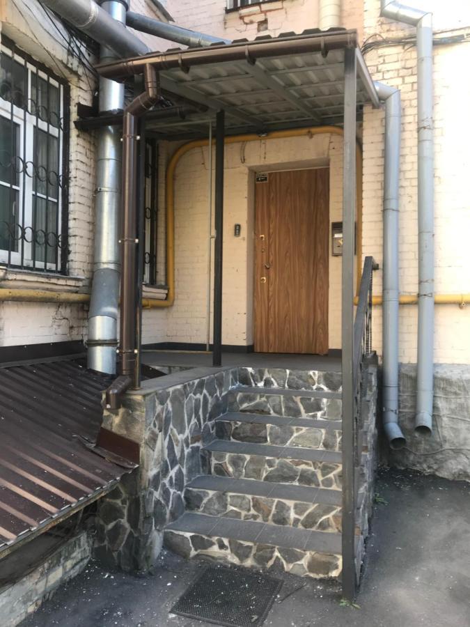 Ararat-Tarasa Shevchenka Hostel Киев Экстерьер фото
